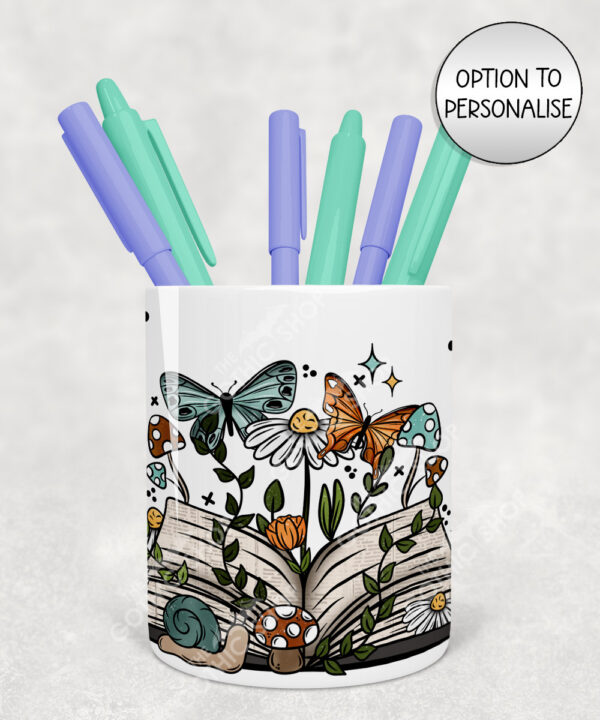 4190 cottagecore book personalised brush pen pot 1