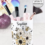 4204 daisies bumble bees personalised pen brush pot 2